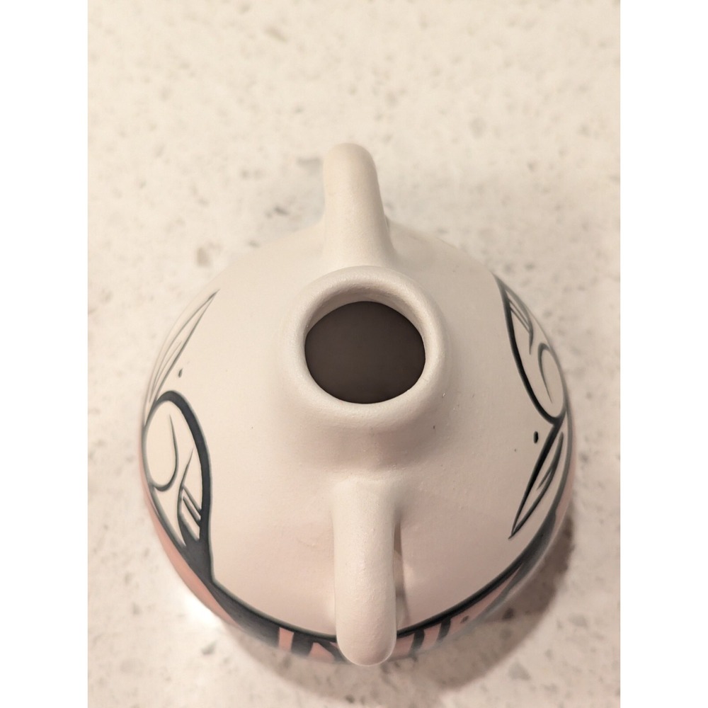 Vintage Cedar Mesa Pottery Vase 4" Native American Navajo Signed White Purple - Picture 5 of 8